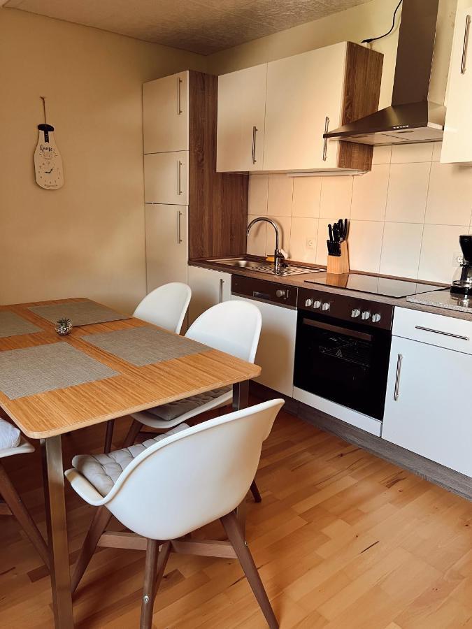 Ferienwohnung Moselflair Mit Direktem Blick Auf Die Mosel Und Weinberge Oberfell Exterior photo