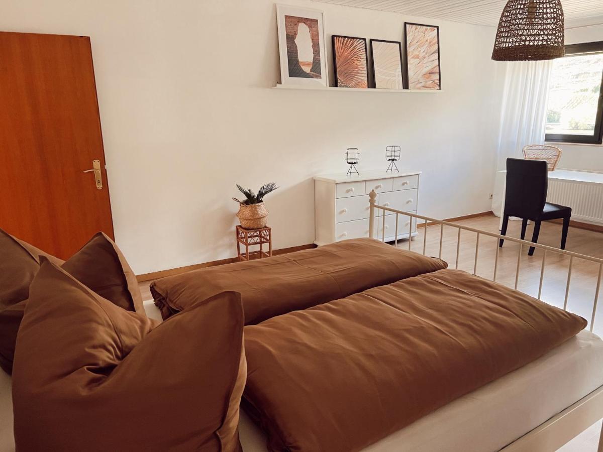 Ferienwohnung Moselflair Mit Direktem Blick Auf Die Mosel Und Weinberge Oberfell Exterior photo
